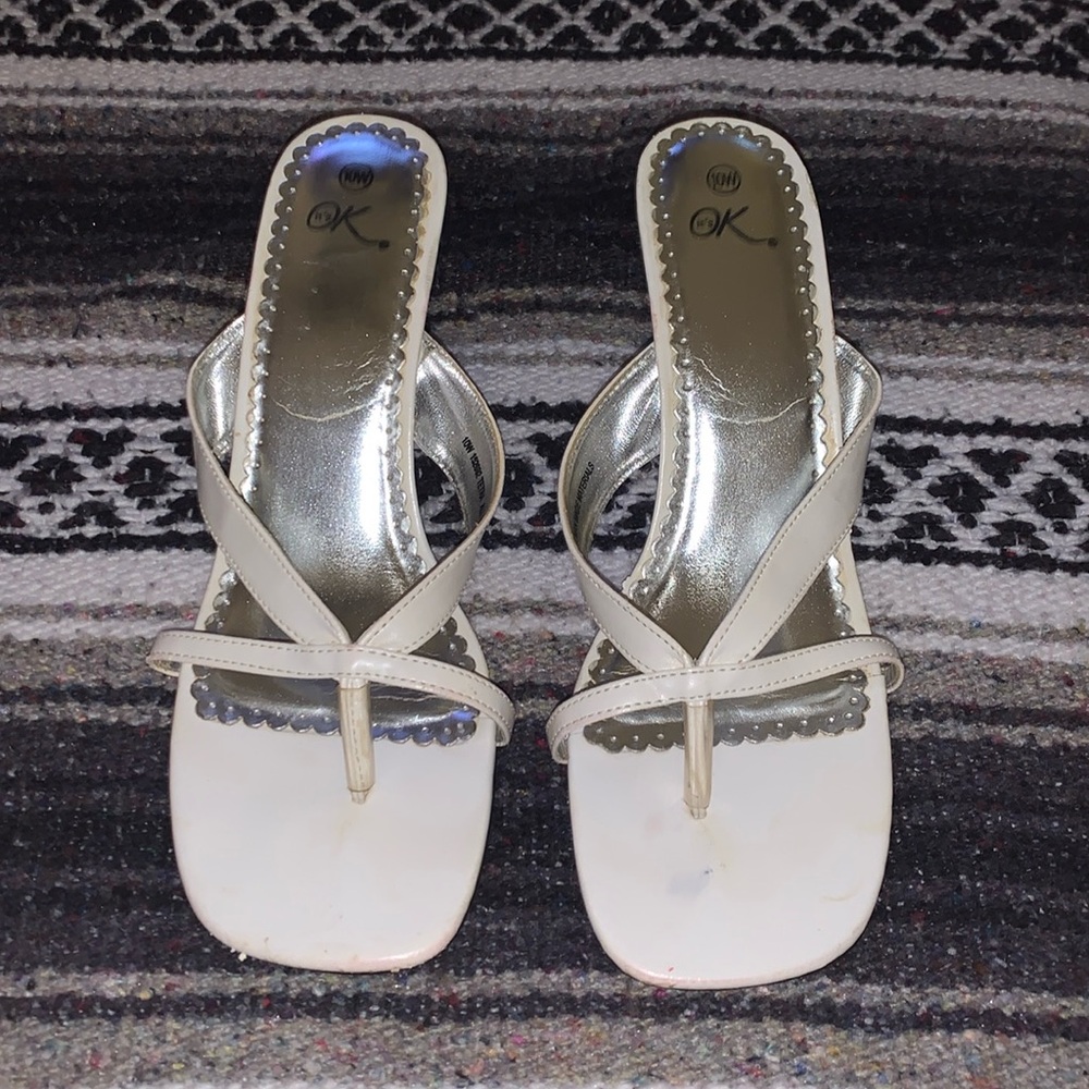 Size 10W White Small Heel Sandals.